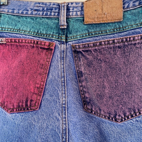 Zenna Brand- Vintage High-Waisted Blue Jeans with Colorful Pockets - Picture 5 of 6